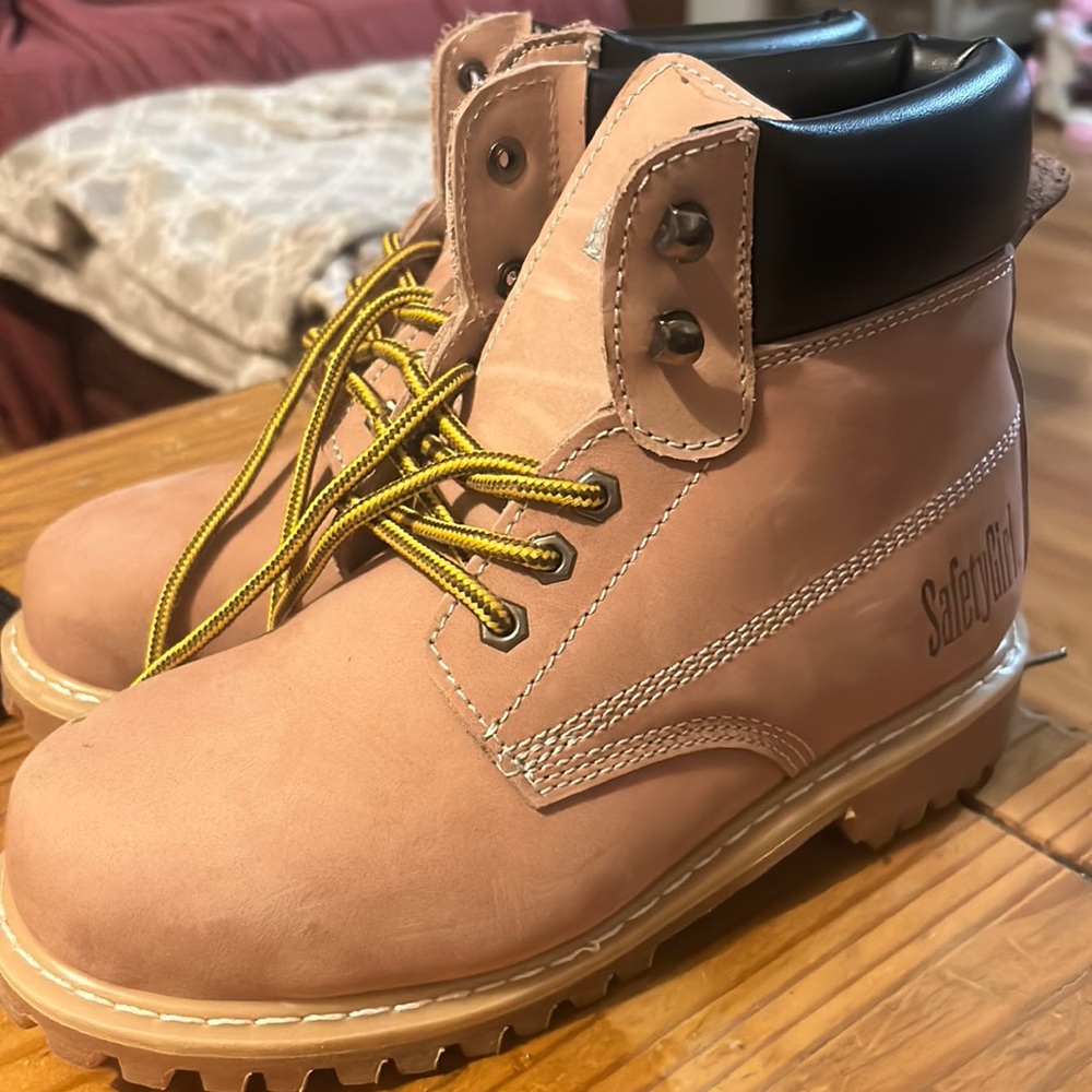 Safety Girl Steel Toed Boots size 7.5 Wide